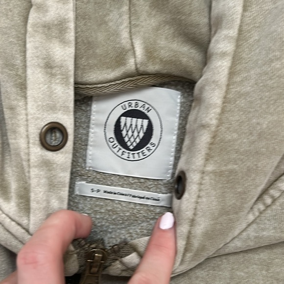 NWOT urban outfitters cropped zip up - Picture 4 of 4